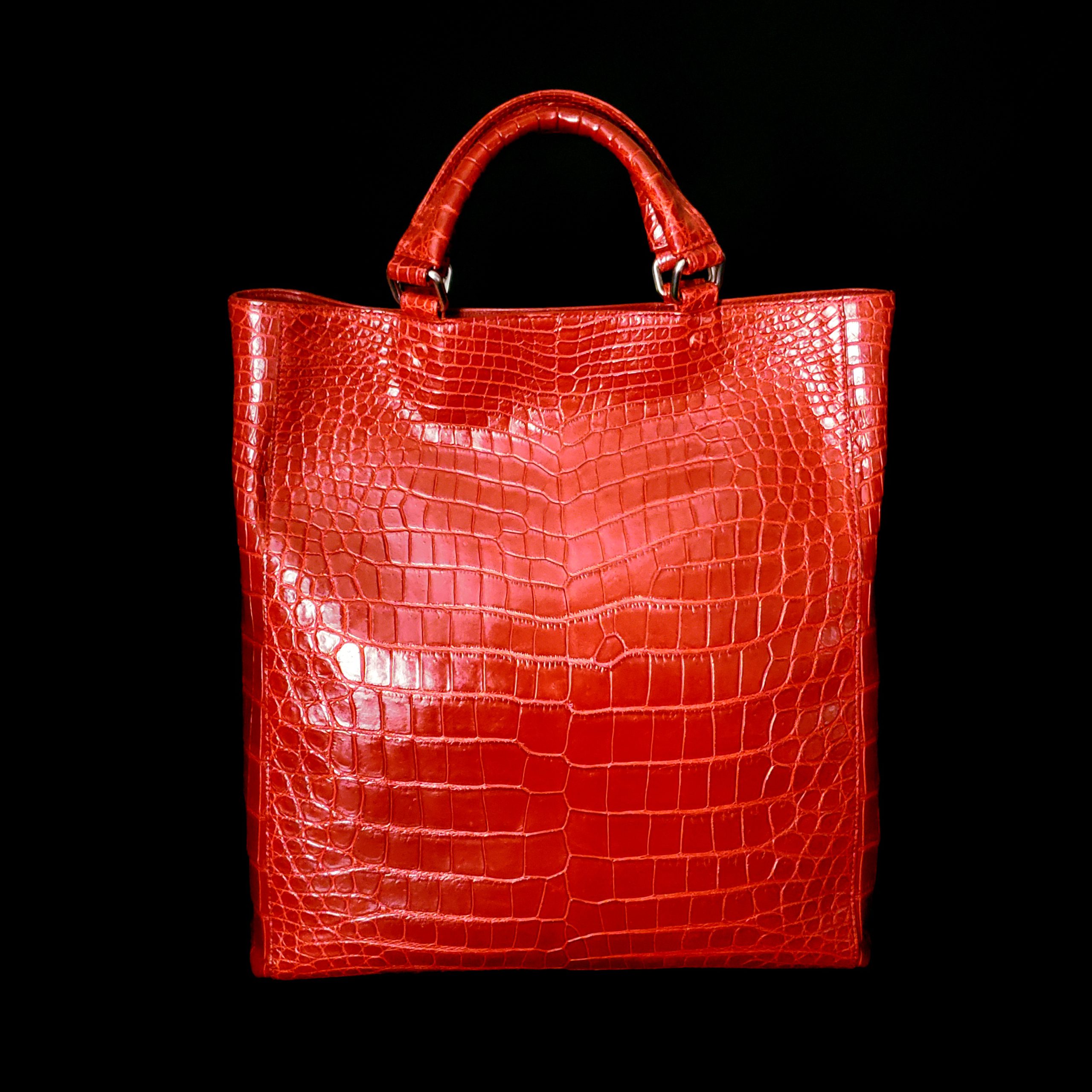 株式会社レ・ザック - Le'sacはオリジナルブランドの革製品販売・製造 